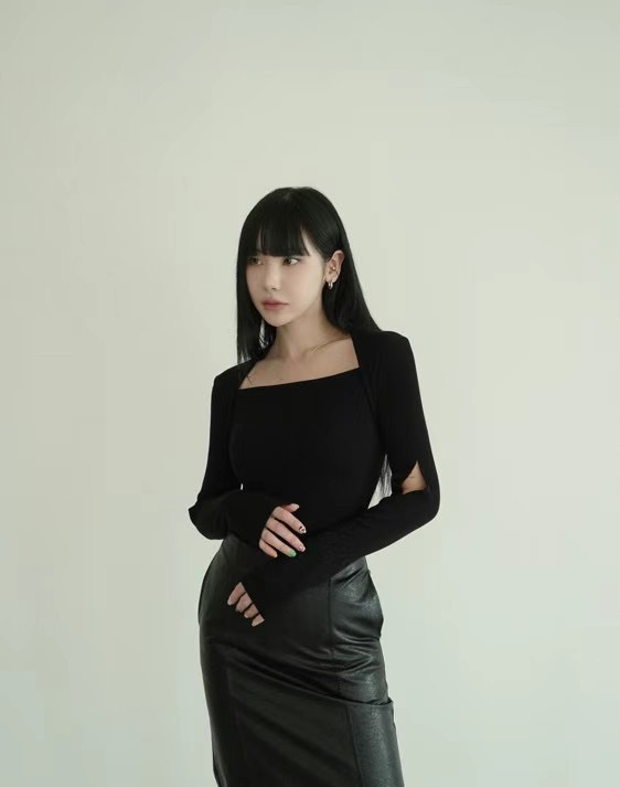 AUTHENTIC韓國直郵女裝新款職業真品時尚推薦人氣熱賣長袖T恤AUTHENTIC長袖T恤