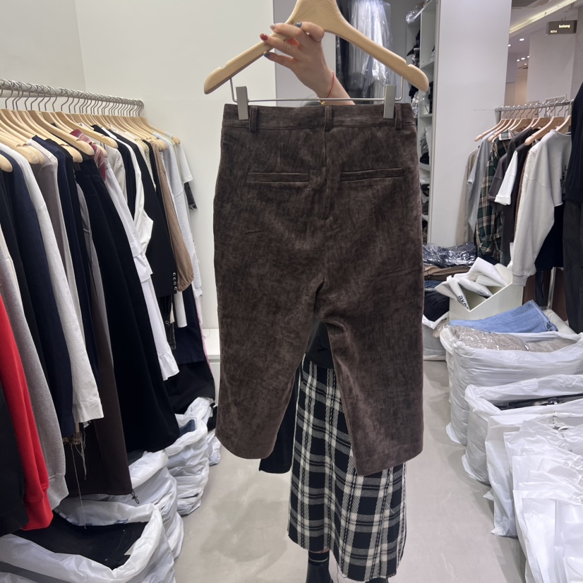 VIVEL直郵韓國代購女裝新品真品時尚職業熱賣24秋冬人氣短褲VIVEL短褲