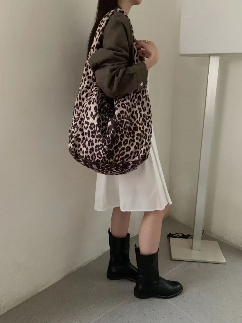 OPPA-女鞋韓國直郵東大門實拍女裝新款熱賣人氣單肩斜跨包OPPA單肩/斜跨包