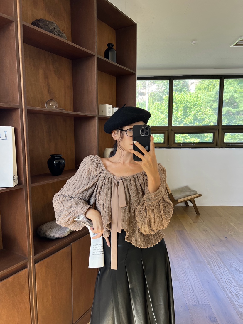 BOLD-Q韓國直郵女裝新款熱賣24秋冬時尚真品職業襯衫蕾絲衫BOLD襯衫/蕾絲衫