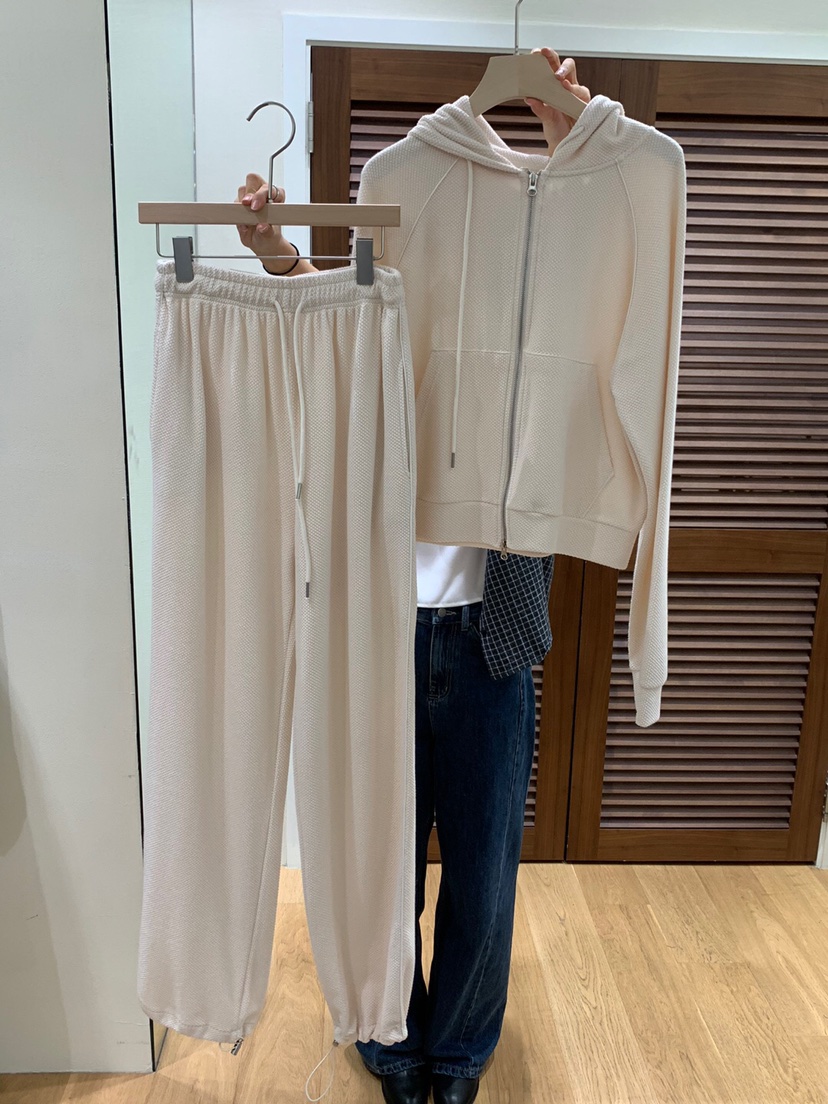 GILLI韓國直郵女裝新品時尚推薦職業24秋冬休閑熱賣套裝兜帽GILLI套裝圖色2