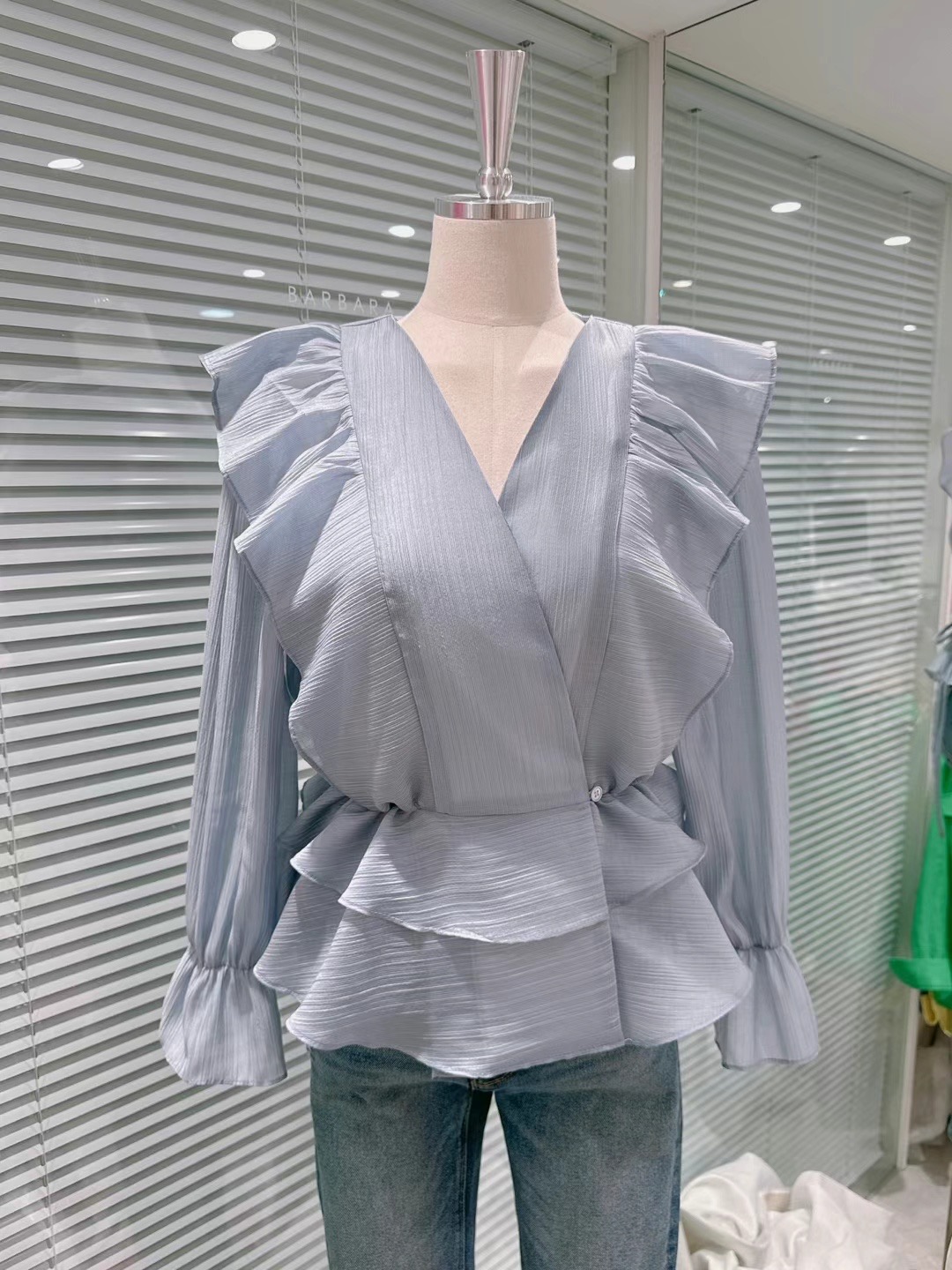 THE BARBARA韓國直郵東大門實拍女裝新品人氣襯衫蕾絲衫荷葉邊THE BARBARA襯衫/蕾絲衫圖色3