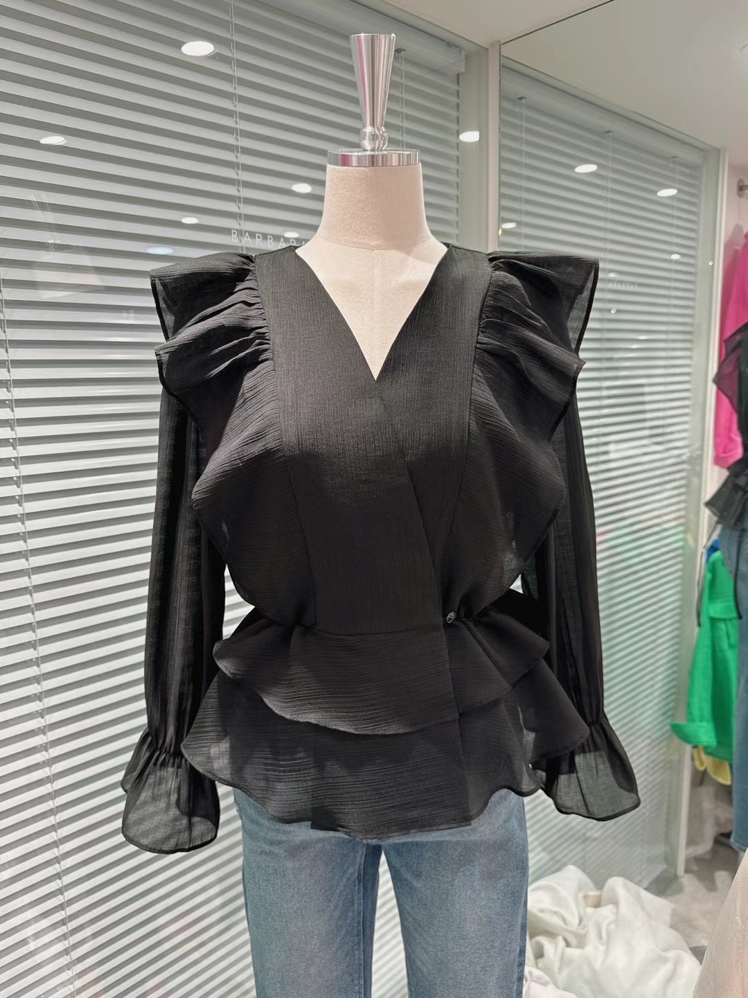 THE BARBARA韓國直郵東大門實拍女裝新品人氣襯衫蕾絲衫荷葉邊THE BARBARA襯衫/蕾絲衫圖色4