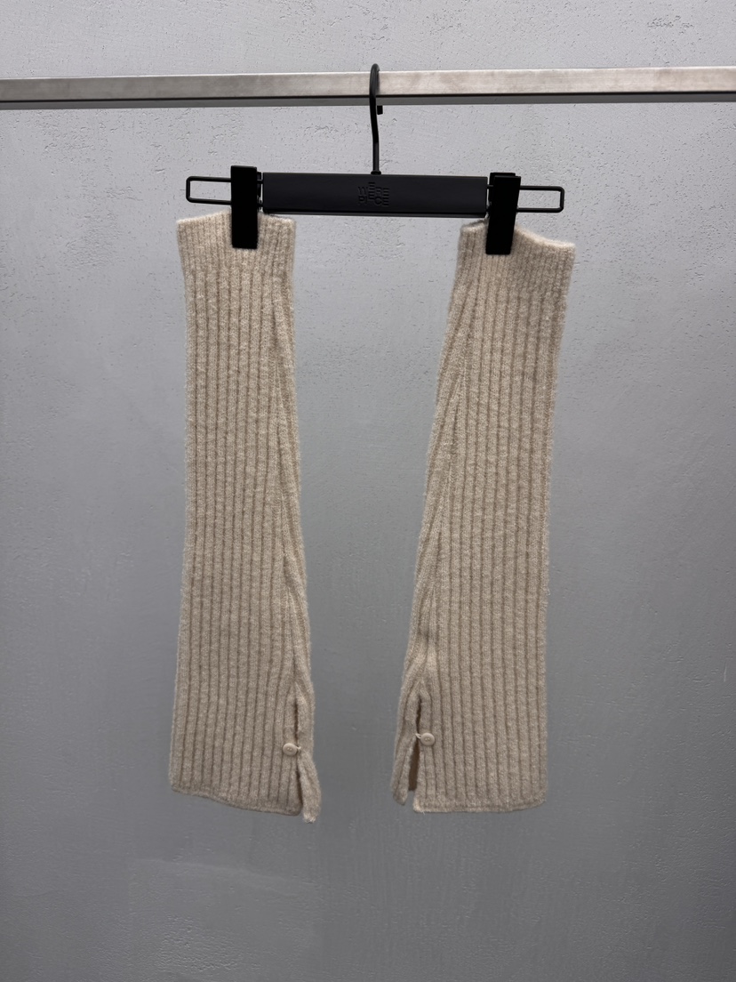 韓國女裝KARE/WEREPIECE 襪子D.B.K/WERE PIECE/DE BASE KARE韓國直郵東大門實拍女裝新品推薦襪子大樓:ApmPlace  香港人的韓國東大門代購韓國直郵