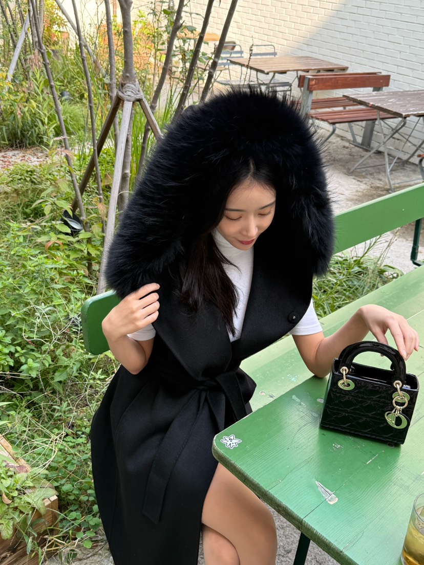 ON:UP直郵韓國代購女裝新款推薦中長款大衣手工制作浣熊兜帽ON:UP中長款大衣
