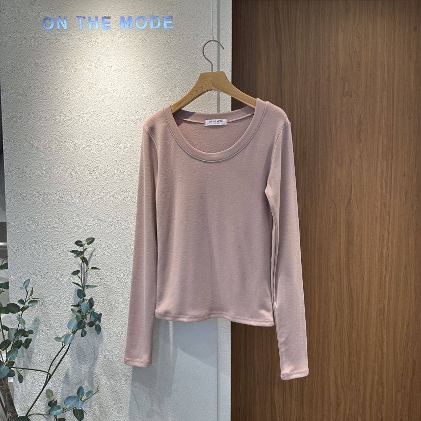 ON THE MODE韓國直郵東大門實拍女裝新品推薦休閑長袖T恤ON THE MODE長袖T恤圖色2