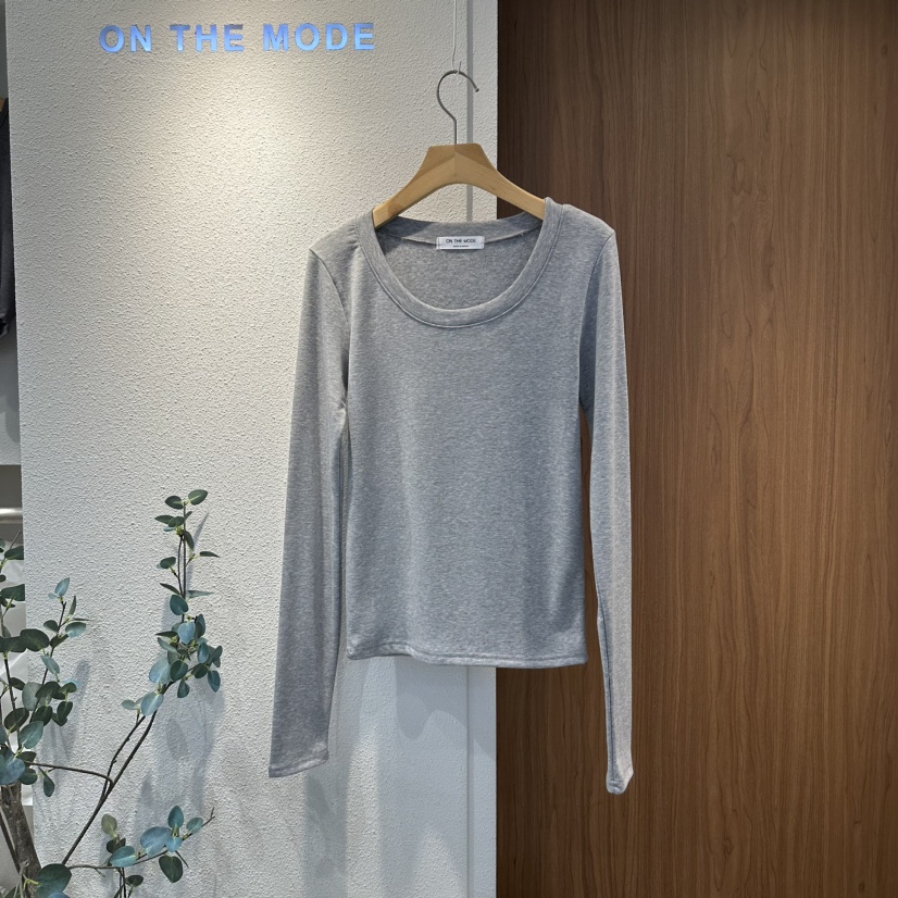 ON THE MODE韓國直郵東大門實拍女裝新品推薦休閑長袖T恤ON THE MODE長袖T恤圖色3