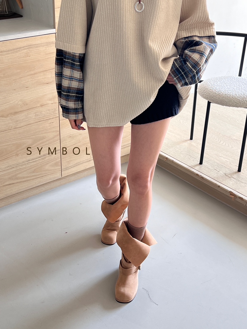 SYMBOL韓國直郵東大門實拍女裝新品休閑推薦職業長袖T恤格紋SYMBOL長袖T恤