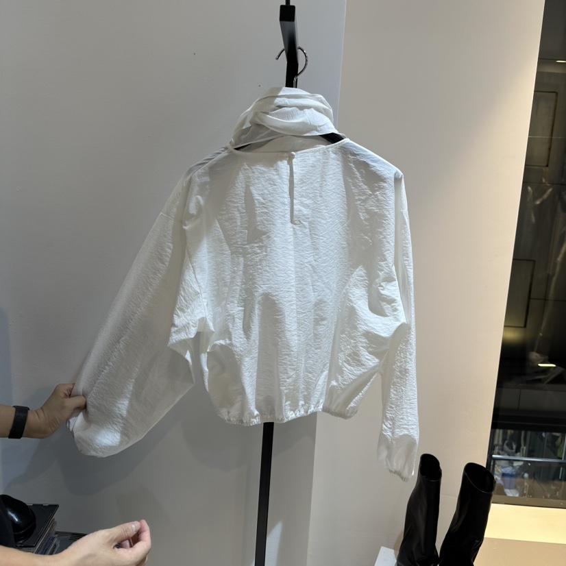neu adult韓國直郵東大門代購女裝新款推薦襯衫蕾絲衫短款NEU ADULT襯衫/蕾絲衫
