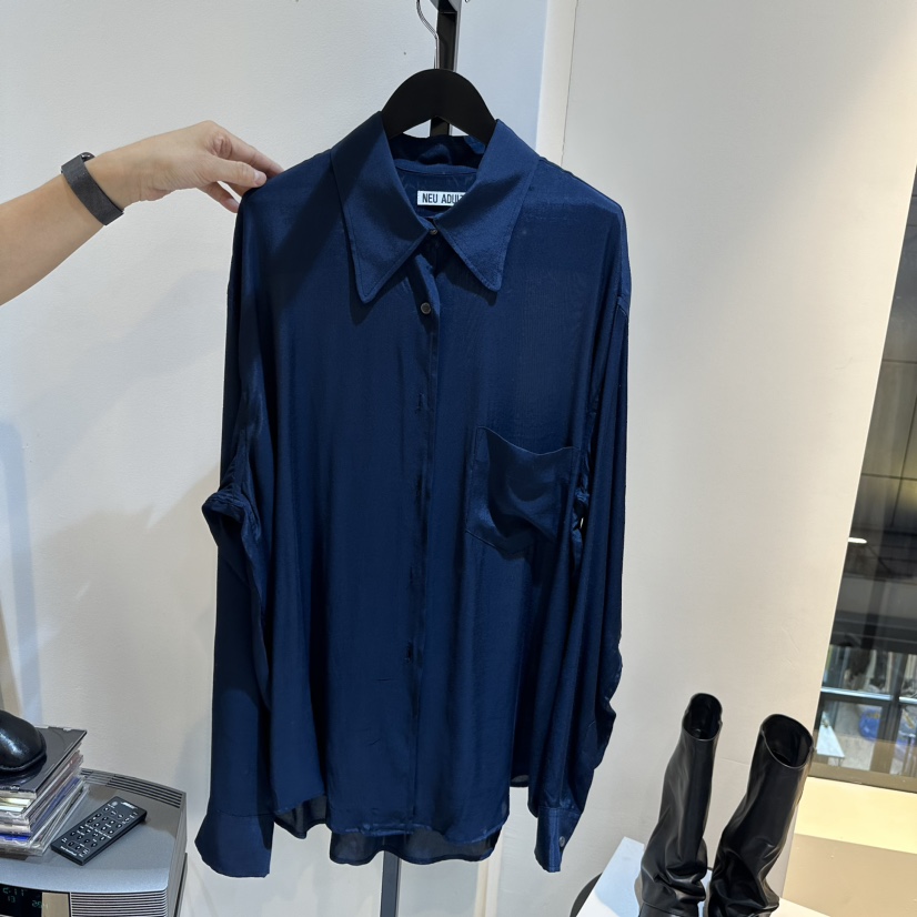 neu adult韓國直郵東大門實拍女裝新品熱賣人氣襯衫蕾絲衫NEU ADULT襯衫/蕾絲衫圖色2