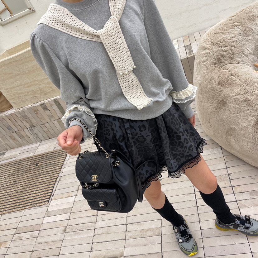 BOUTIQUE韓國直郵東大門代購女裝新款熱賣24秋冬衛衣披肩BOUTIQUE-L衛衣