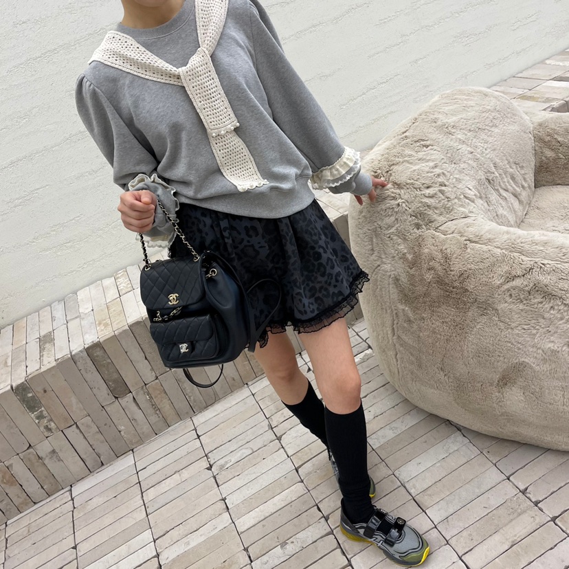 BOUTIQUE韓國直郵東大門代購女裝新款熱賣24秋冬衛衣披肩BOUTIQUE-L衛衣