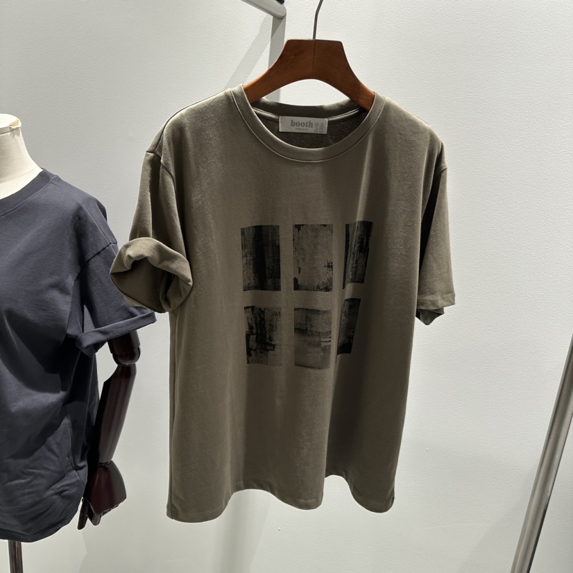 AI BOOTH韓國直郵東大門實拍女裝新品熱賣人氣24秋冬T恤AI BOOTHT恤圖色2