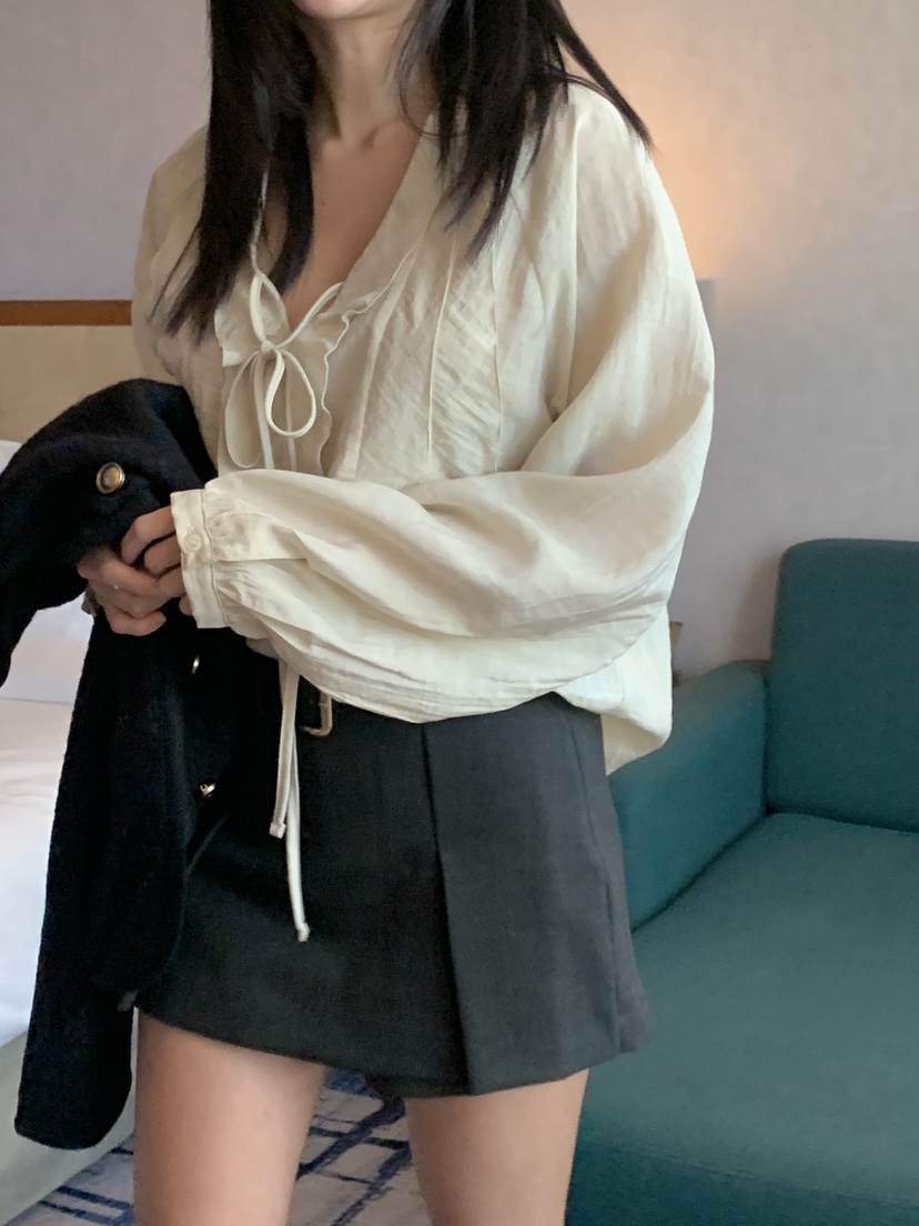 MEMO CLASSIC韓國直郵東大門代購女裝新款時尚襯衫蕾絲衫荷葉邊MEMO CLASSIC襯衫/蕾絲衫