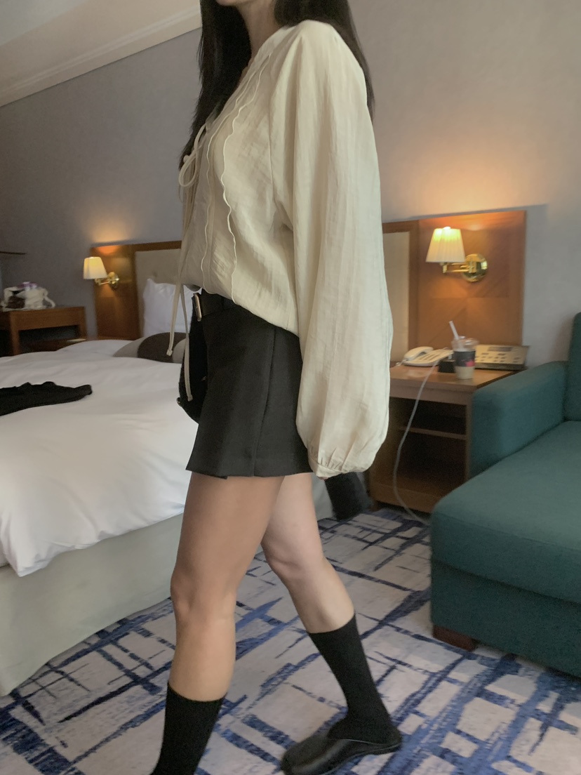 MEMO CLASSIC韓國直郵東大門代購女裝新款時尚襯衫蕾絲衫荷葉邊MEMO CLASSIC襯衫/蕾絲衫