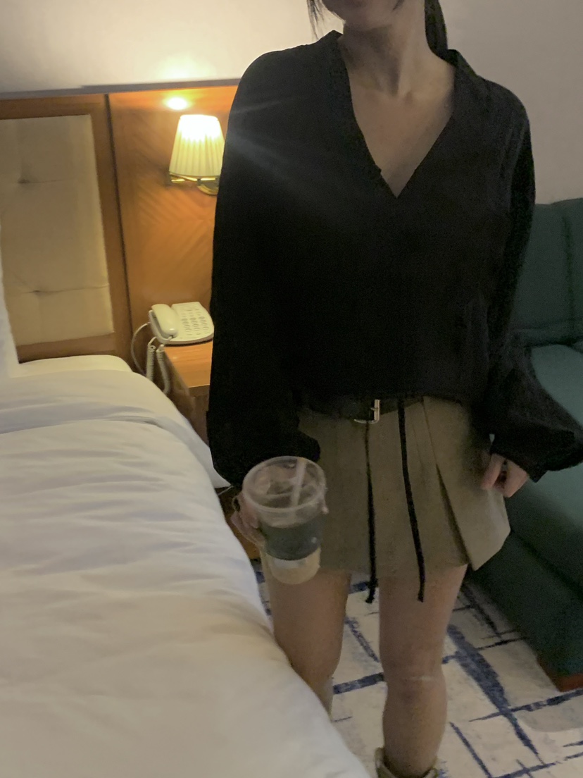 MEMO CLASSIC韓國直郵東大門代購女裝新款時尚襯衫蕾絲衫荷葉邊MEMO CLASSIC襯衫/蕾絲衫