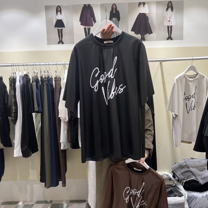 OihEum韓國直郵東大門代購女裝新品時尚熱賣休閑24秋冬T恤OREUMT恤圖色3
