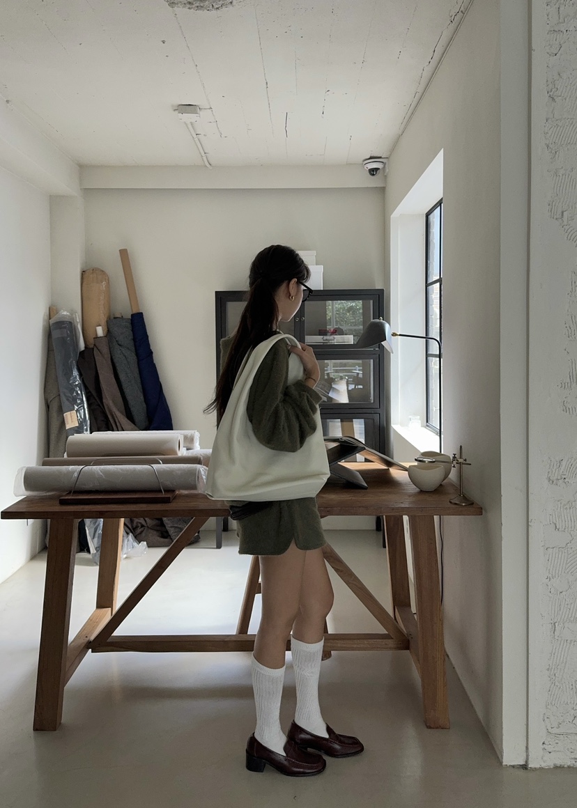OUPPT韓國直郵女裝新款時尚熱賣真品推薦人氣職業24秋冬短褲兔子OUPPT短褲