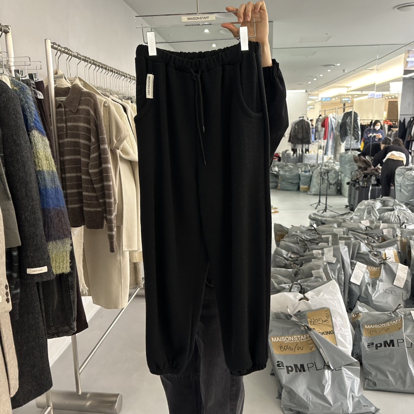MAISONSTAFF/LE SMOKING韓國直郵東大門實拍女裝新款24秋冬休閑褲MAISONSTAFF休閑褲圖色2