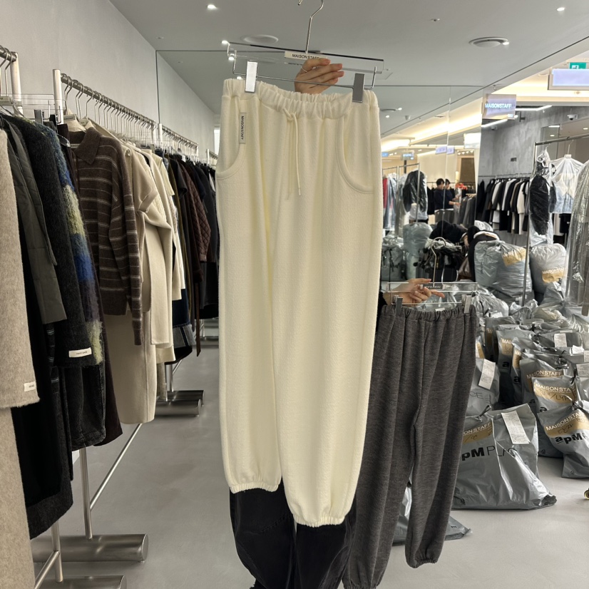 MAISONSTAFF/LE SMOKING韓國直郵東大門實拍女裝新款24秋冬休閑褲MAISONSTAFF休閑褲圖色3
