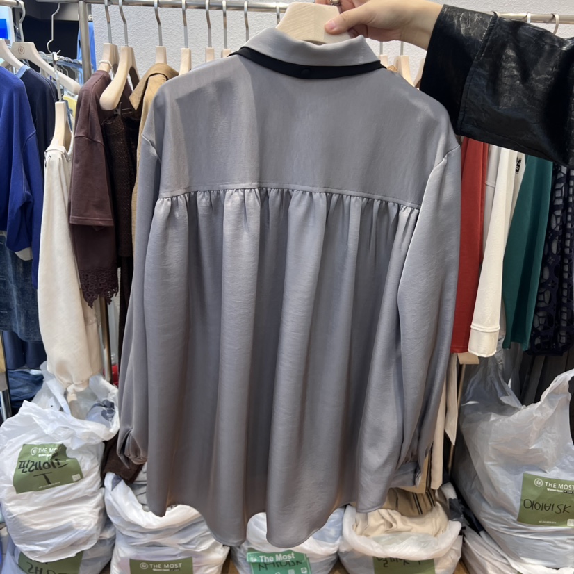 THE MOST韓國直郵女裝新品24秋冬時尚熱賣襯衫蕾絲衫含脖帶THE MOST襯衫/蕾絲衫