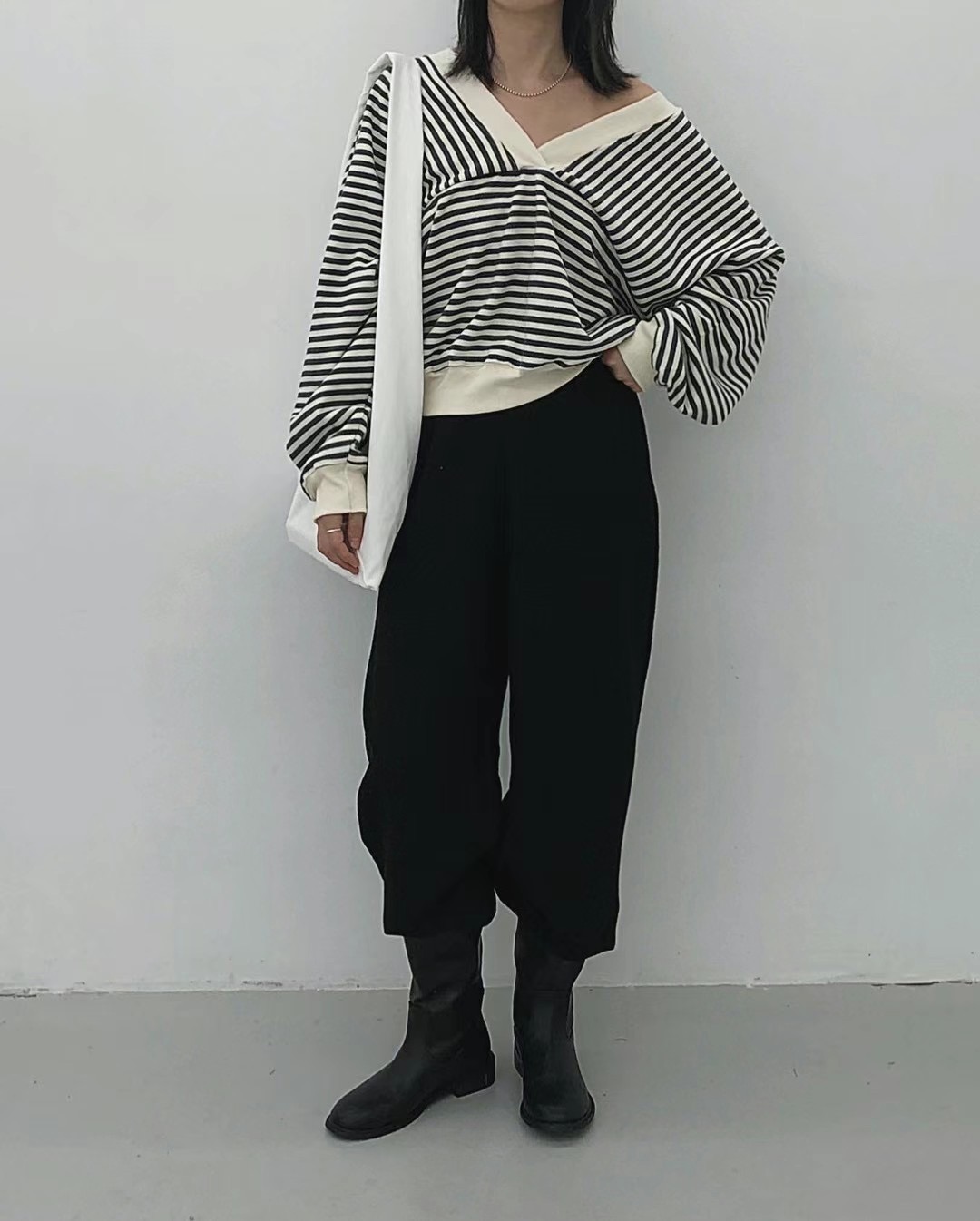 BEGUILE韓國直郵東大門實拍女裝新款熱賣24秋冬職業時尚衛衣FERVENT衛衣