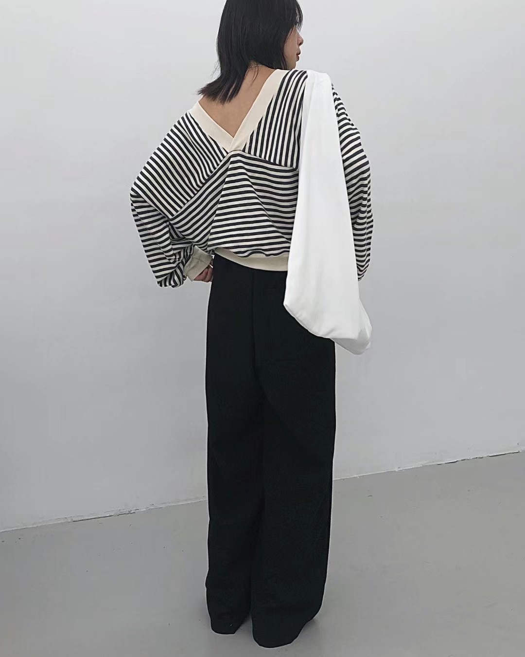 BEGUILE韓國直郵東大門實拍女裝新款熱賣24秋冬職業時尚衛衣FERVENT衛衣