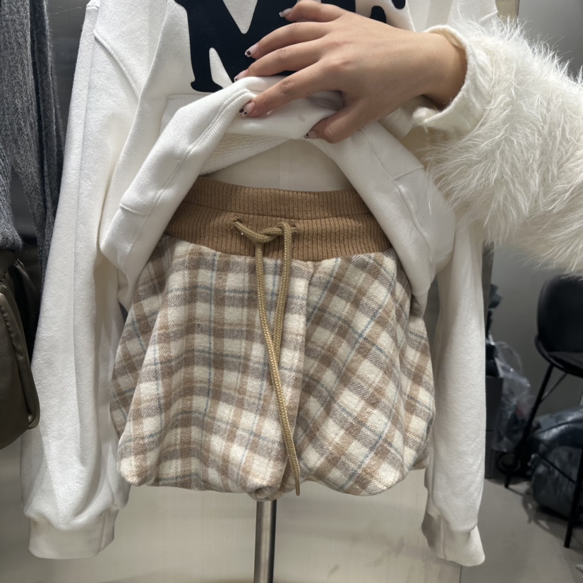 KiKi韓國直郵女裝新品推薦人氣休閑24秋冬職業短裙拉絲格紋KIKI短裙