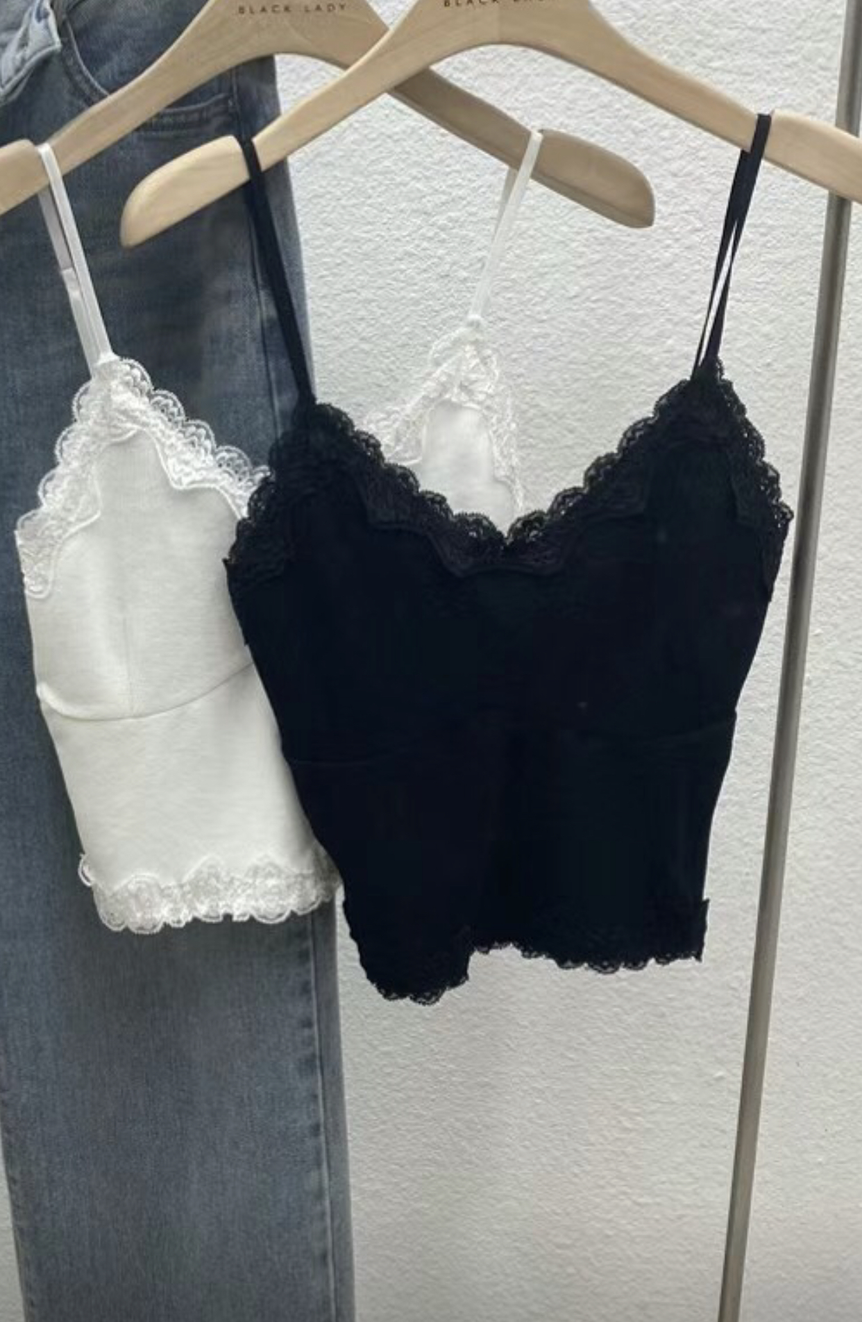 BLACK LADY韓國直郵東大門實拍女裝新品人氣熱賣休閑吊帶背心BLACK LADY吊帶/背心