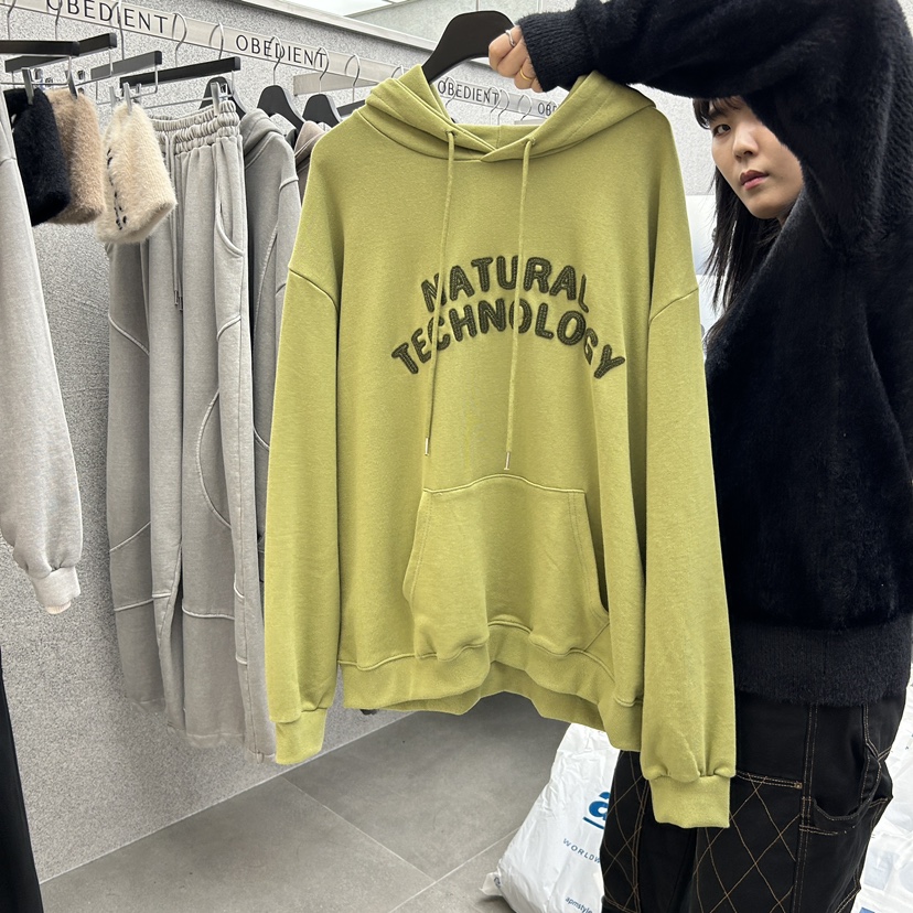 LE A直郵韓國代購女裝新品人氣真品推薦衛衣不加絨刺繡連帽LE A-男裝衛衣圖色2