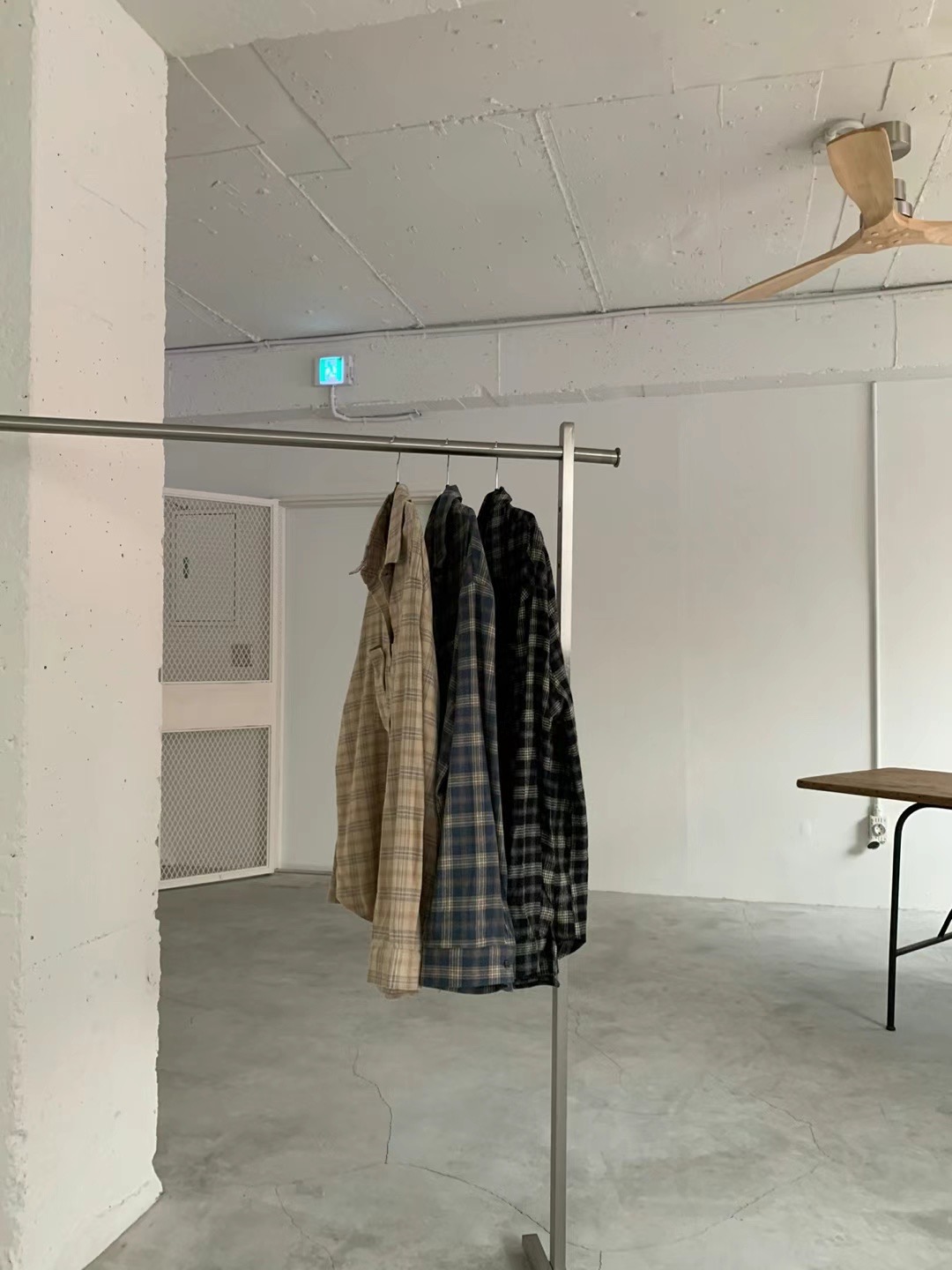 UNLESS東大門實拍女裝新品休閑熱賣真品職業推薦襯衫蕾絲衫UNLESS襯衫/蕾絲衫圖色3左三色