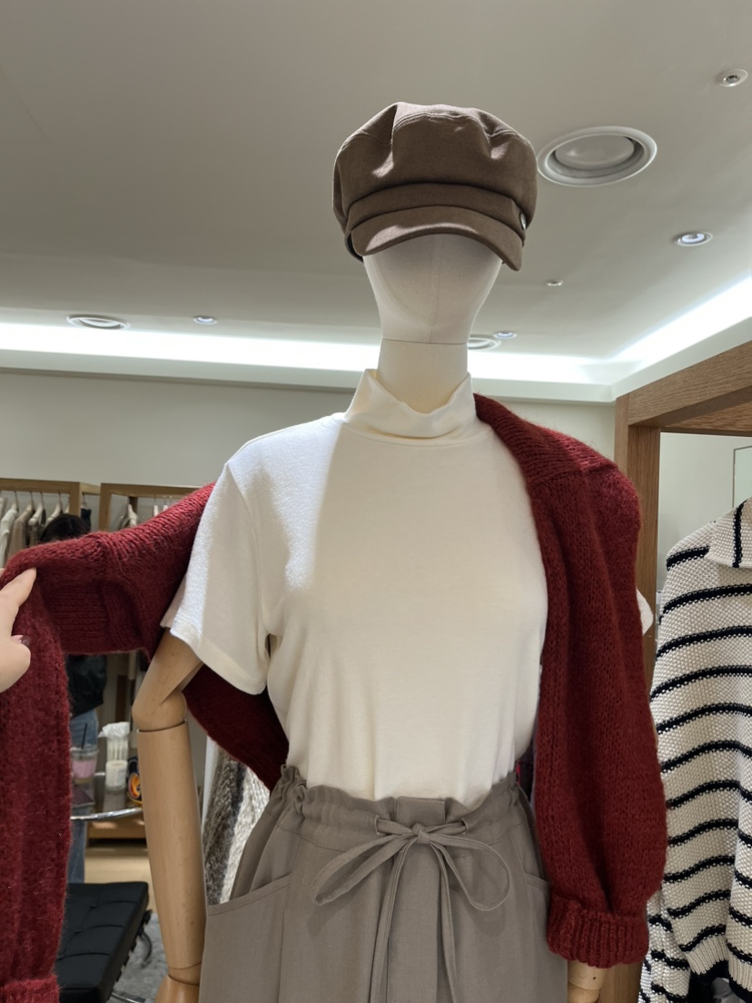 TIZZI韓國直郵東大門實拍女裝新品時尚職業推薦人氣T恤安哥拉TIZZIT恤