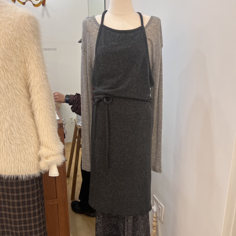 ORDINARYA韓國直郵東大門實拍女裝新品職業熱賣時尚連衣裙羊毛ROESMMOSS連衣裙
