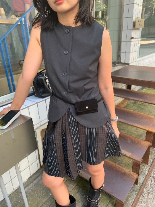 LIVE FOR_EVER韓國直郵女裝新款人氣時尚休閑推薦職業馬甲LIVE FOR_EVER馬甲圖色1