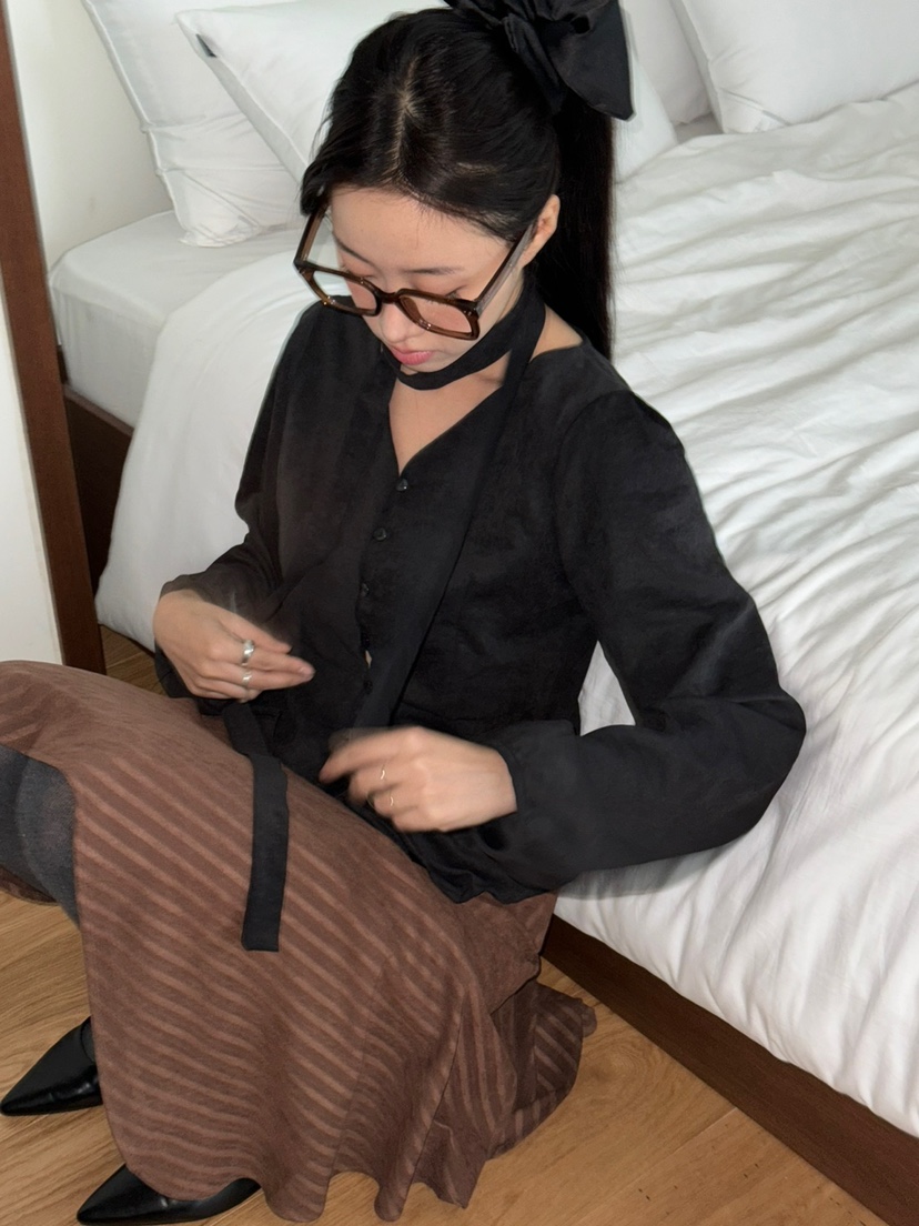 PAPRIKA韓國直郵女裝新品休閑職業人氣時尚襯衫蕾絲衫含脖帶PAPRIKA襯衫/蕾絲衫