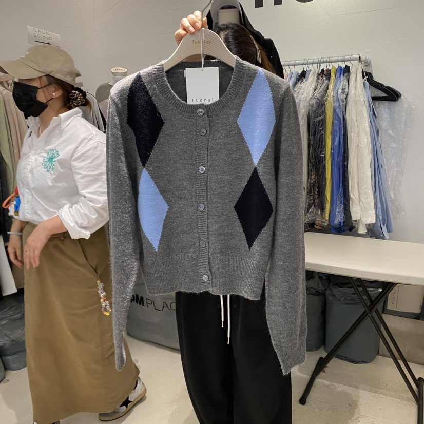 floral直郵韓國代購女裝新品時尚熱賣職業真品人氣推薦針織衫FLORAL針織衫