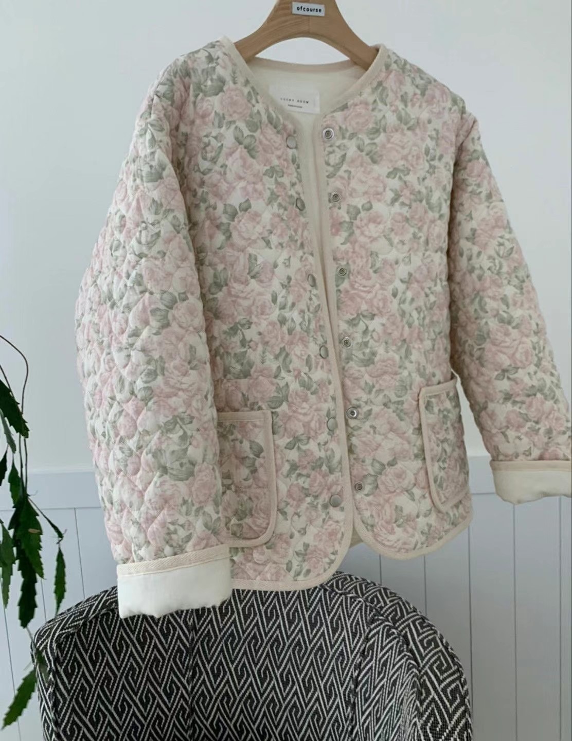 LUCKY ROOM韓國直郵東大門代購女裝新款真品短款棉服刺繡填充LUCKY ROOM短款棉服