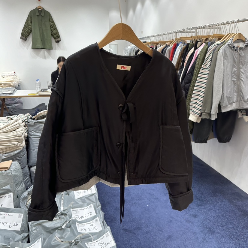 ALICE N GIA/PLAT韓國直郵東大門實拍女裝新品職業短款棉服短款Platseoul/ALICE N GIA短款棉服圖色2