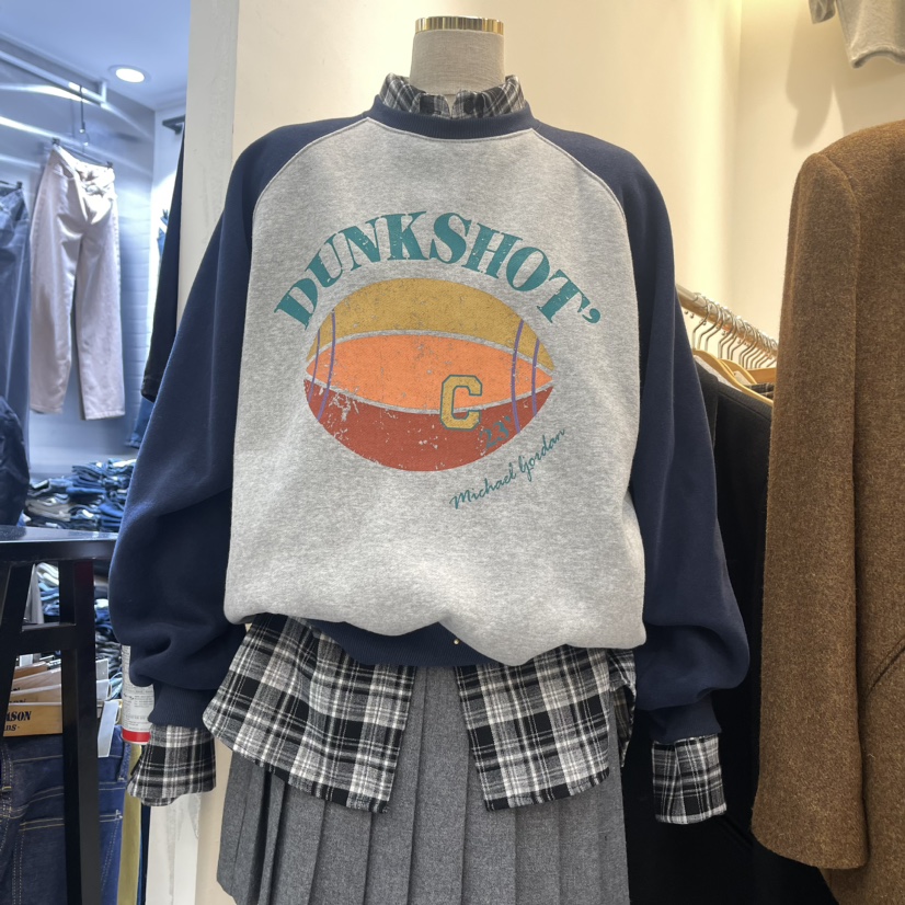 DUPLO韓國直郵東大門實拍女裝新款熱賣時尚人氣衛衣加絨羊絨ORRD衛衣圖色2