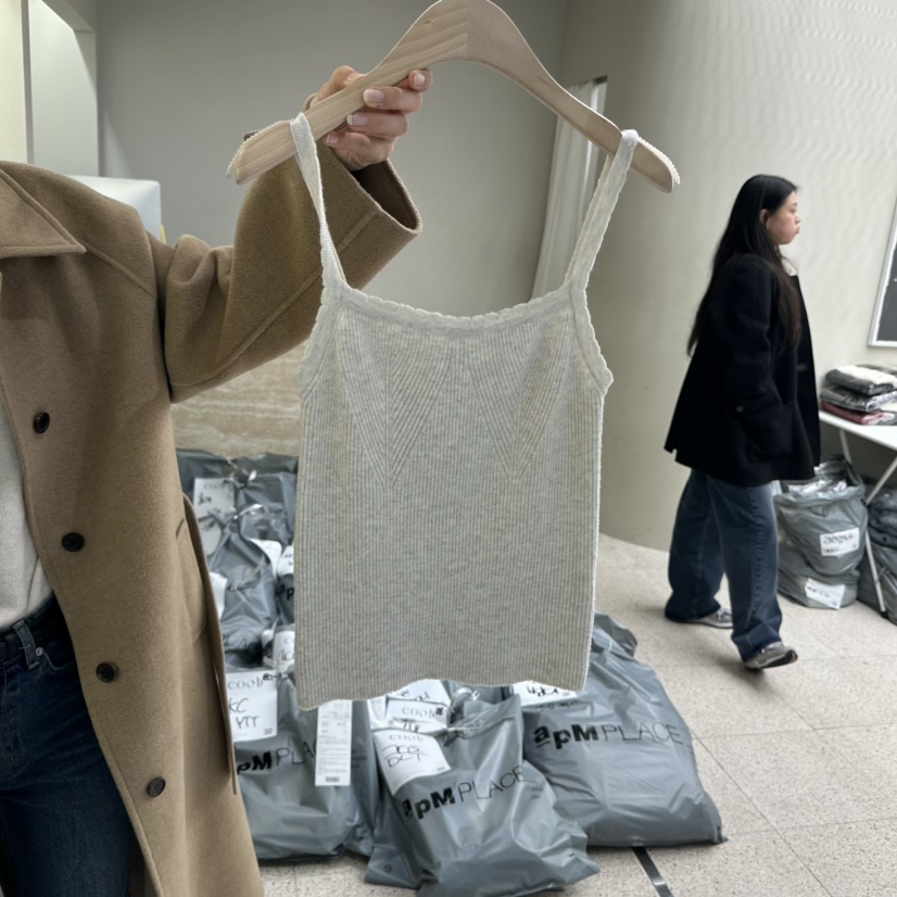 eoob/LAMEREI韓國直郵東大門實拍女裝新款24秋冬吊帶背心EOOB/LAMEREI吊帶/背心