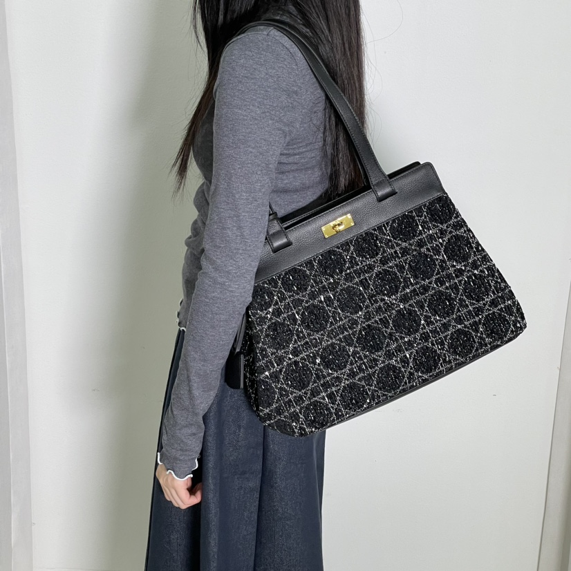 J PLACE韓國直郵東大門實拍女裝新品人氣職業休閑真品手提包J PLACE手提包