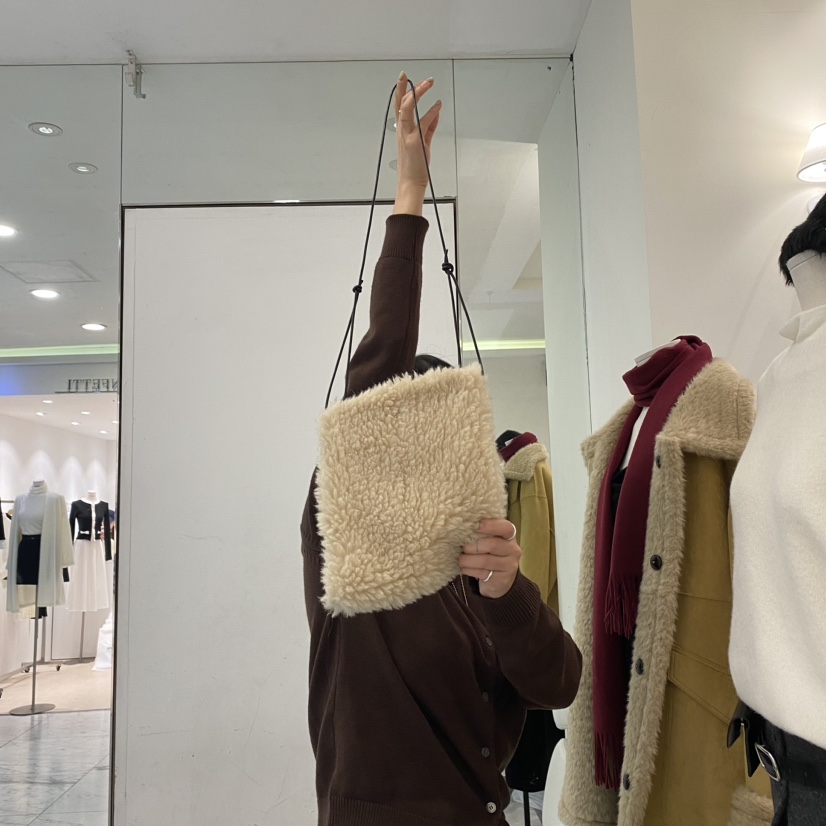 TORRE直郵韓國代購女裝新款時尚熱賣人氣職業單肩斜跨包羊毛TORRE單肩/斜跨包圖色2