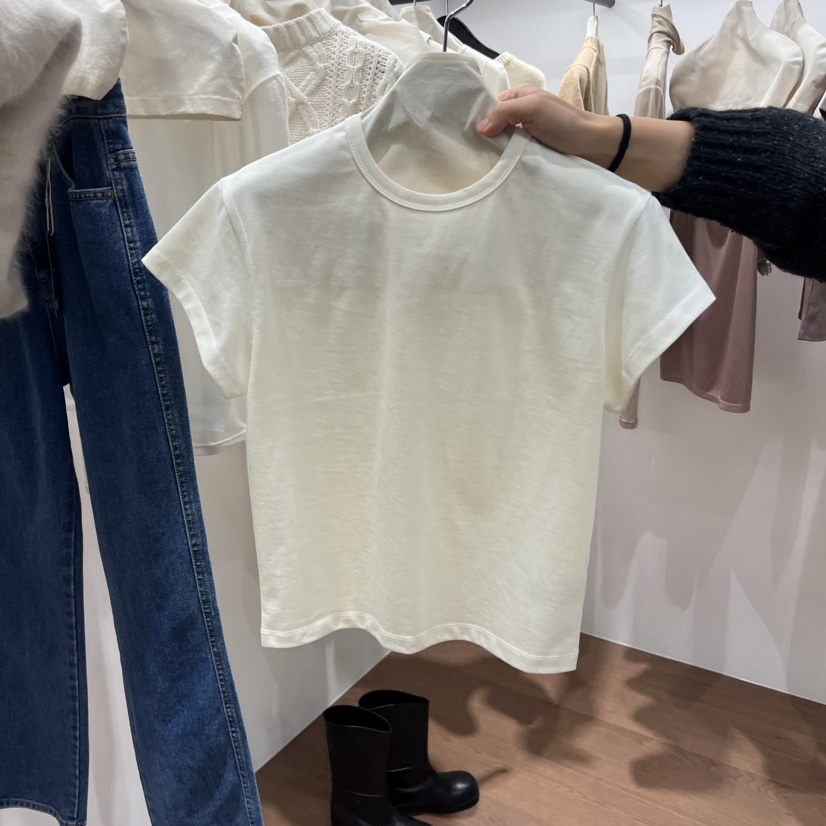 neu adult韓國直郵東大門實拍女裝新品時尚人氣推薦休閑T恤NEU ADULTT恤圖色1