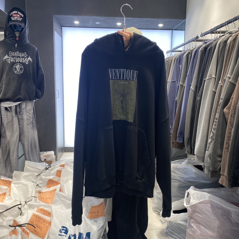 VENTIQUE韓國直郵東大門代購女裝新款熱賣時尚推薦衛衣連帽VENTIQUE-男裝衛衣圖色2