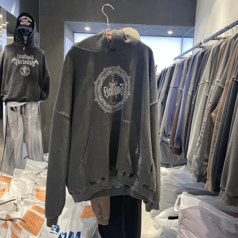 VENTIQUE韓國直郵東大門實拍女裝新款真品熱賣人氣衛衣連帽VENTIQUE-男裝衛衣圖色2