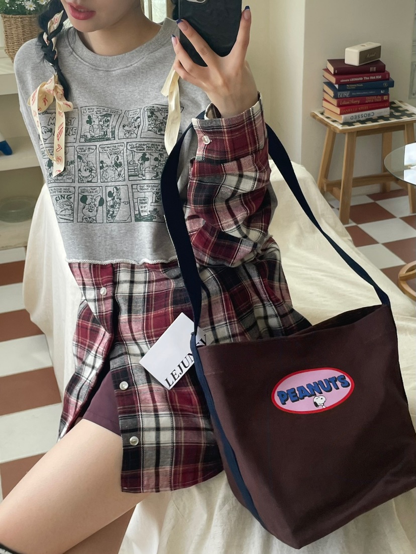 LEJUNEV-P韓國直郵東大門代購女裝新品時尚單肩斜跨包史努比LEJUNEV-P單肩/斜跨包圖色2