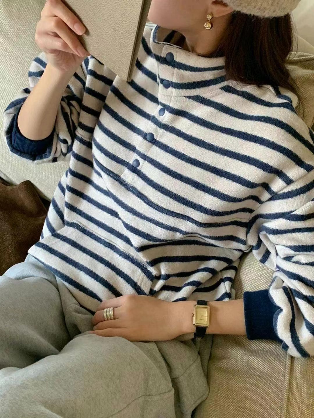 AREING韓國直郵東大門實拍女裝新品24秋冬推薦時尚熱賣衛衣AREING衛衣圖色2