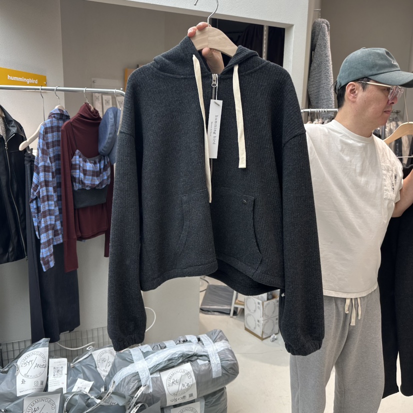 humming bird韓國直郵東大門實拍女裝新品人氣推薦衛衣兜帽HUMMING BIRD衛衣圖色2
