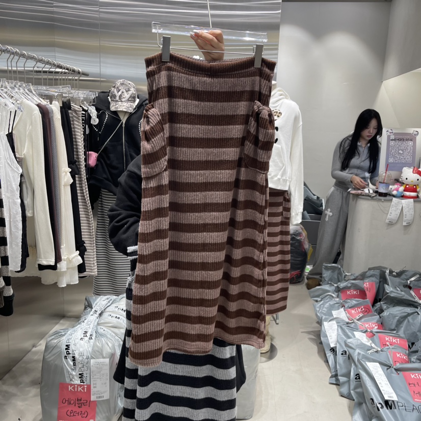 KiKi韓國直郵東大門實拍女裝新品人氣休閑時尚24秋冬長裙口袋KIKI長裙