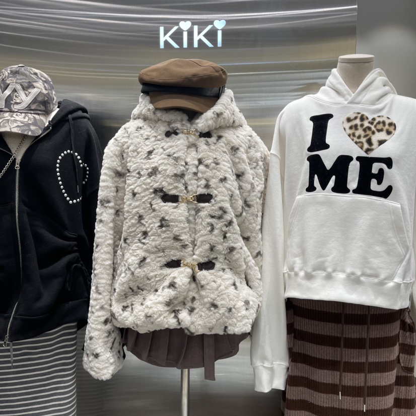 KiKi韓國直郵東大門代購女裝新款人氣時尚休閑短款大衣兜帽KIKI短款大衣